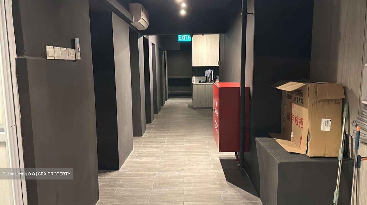 Ang Mo Kio Avenue 1 (D20), Shop House #501186371